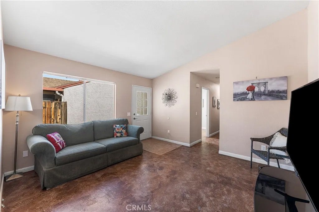 37061 29th East