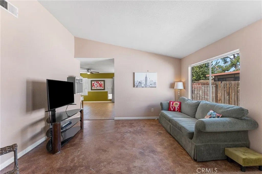 37061 29th East