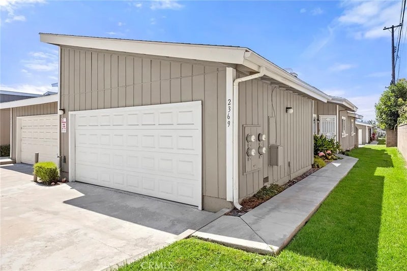 2369 S Reservoir