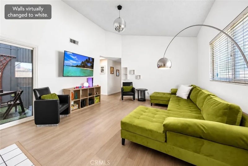 2369 S Reservoir