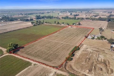 Tiny photo for 19247 Third, Stevinson, CA 95374 (MLS # MC25245909)
