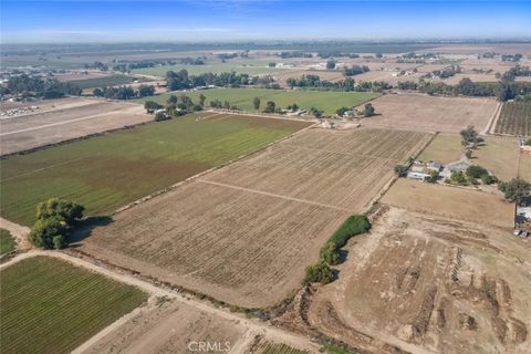 Tiny photo for 19247 Third, Stevinson, CA 95374 (MLS # MC25245909)