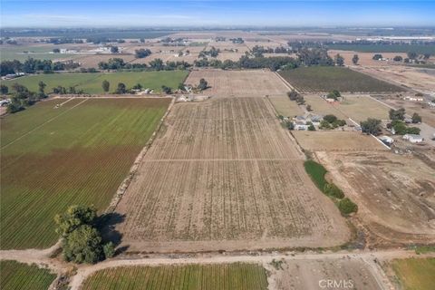 Tiny photo for 19247 Third, Stevinson, CA 95374 (MLS # MC25245909)