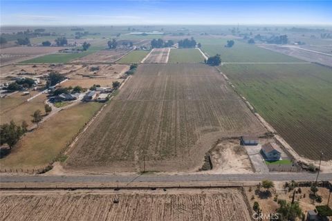 Tiny photo for 19247 Third, Stevinson, CA 95374 (MLS # MC25245909)