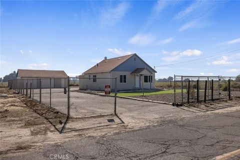 Tiny photo for 19247 Third, Stevinson, CA 95374 (MLS # MC25245909)