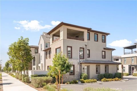 Tiny photo for 203 Lynx, Irvine, CA 92618 (MLS # OC26066170)