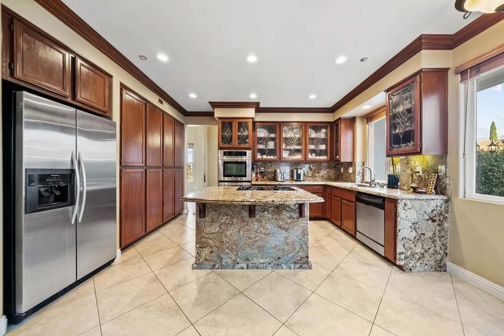 2062 Pleasant Waters Ct