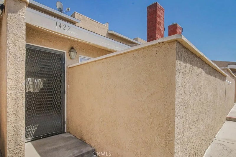 1427 Hillandale Avenue 8