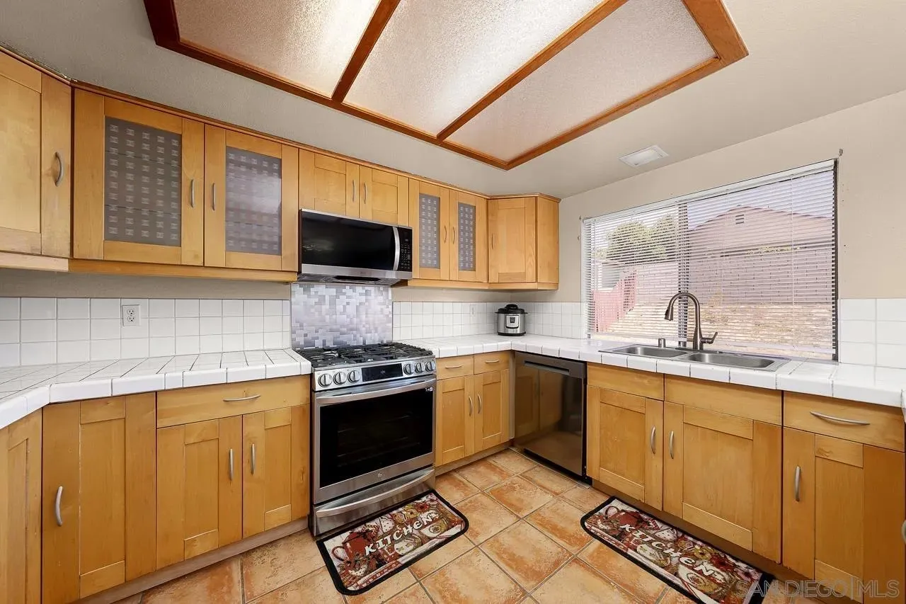 San Diego, California 91977, United States, 4 Bedrooms Bedrooms, ,3 BathroomsBathrooms,Residential,Active,164336