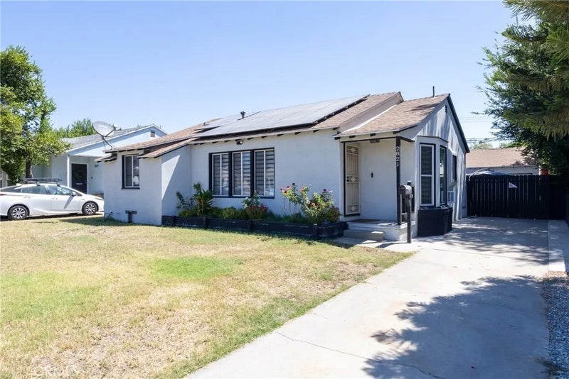 2821 Cedar