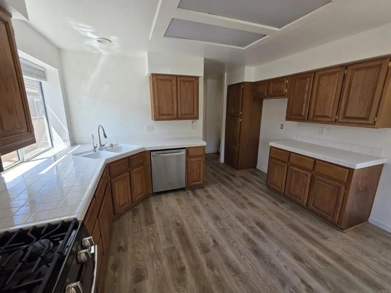 2359 Mapleleaf Drive