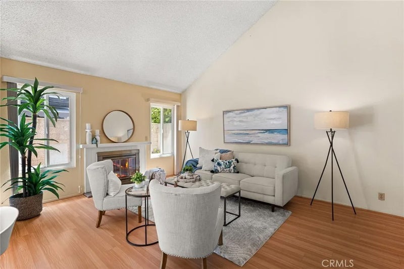 2650 W Meadowview Lane