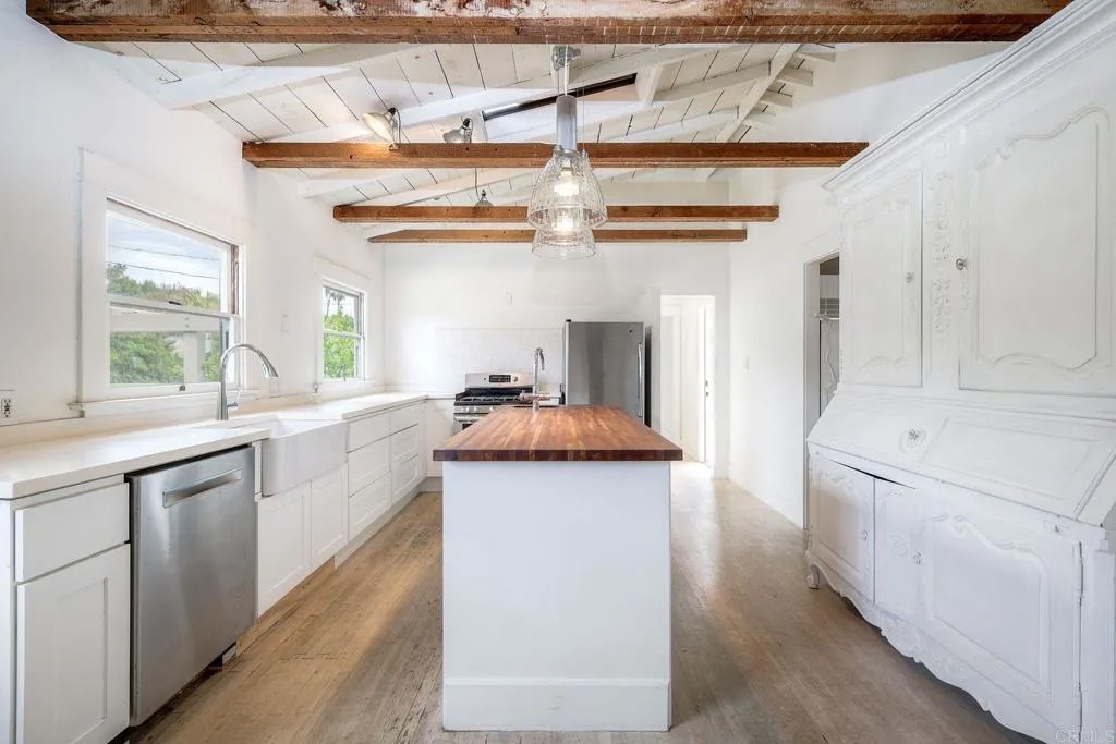 3537 Louisiana Street