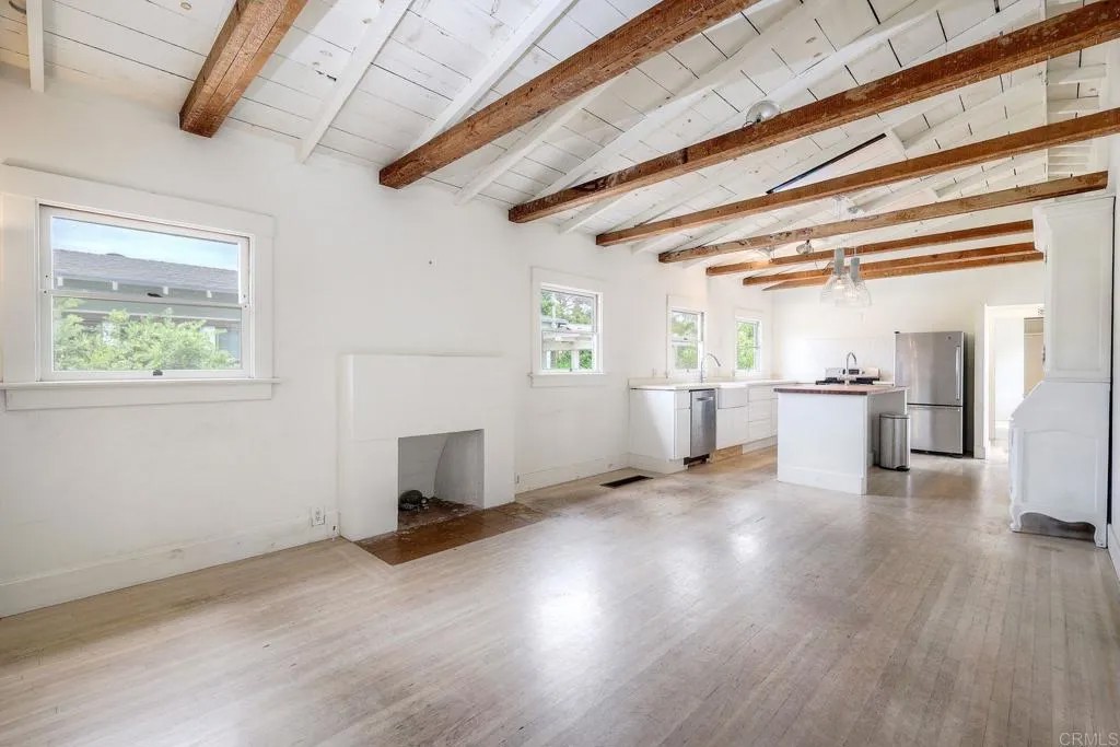 3537 Louisiana Street