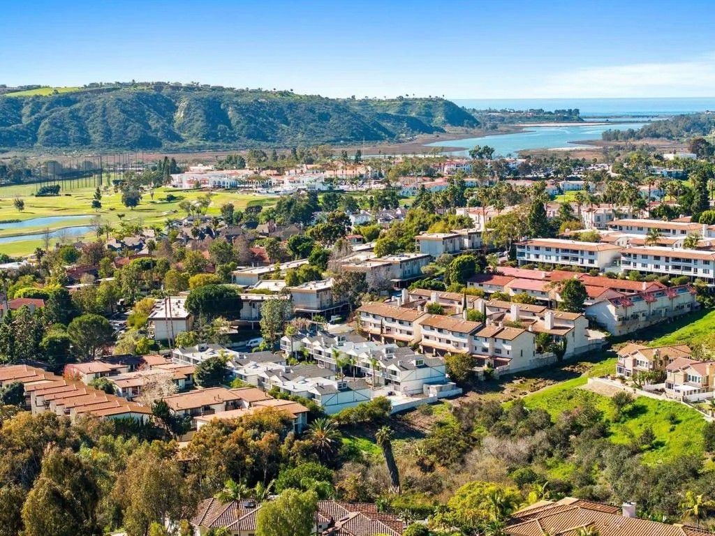 Photo of 2376 Altisma Way #K, Carlsbad, CA 92009 (MLS # NDP2600705)