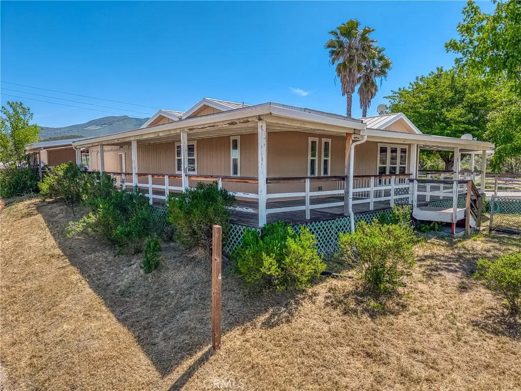 7435 Live Oak Drive