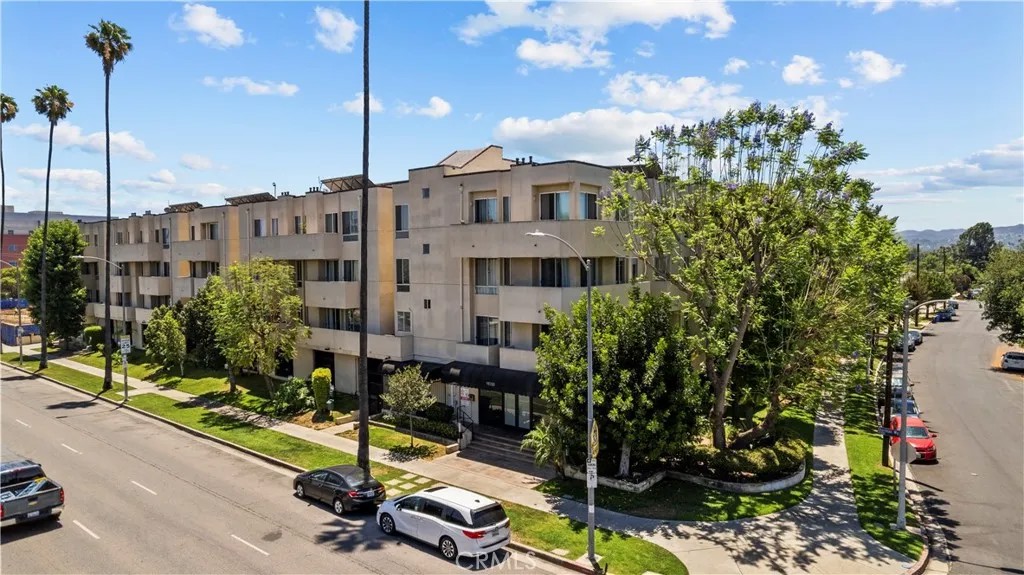 19350 Sherman Way 328