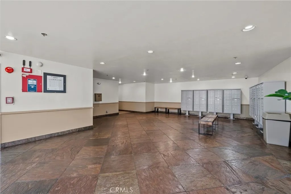 19350 Sherman Way 328