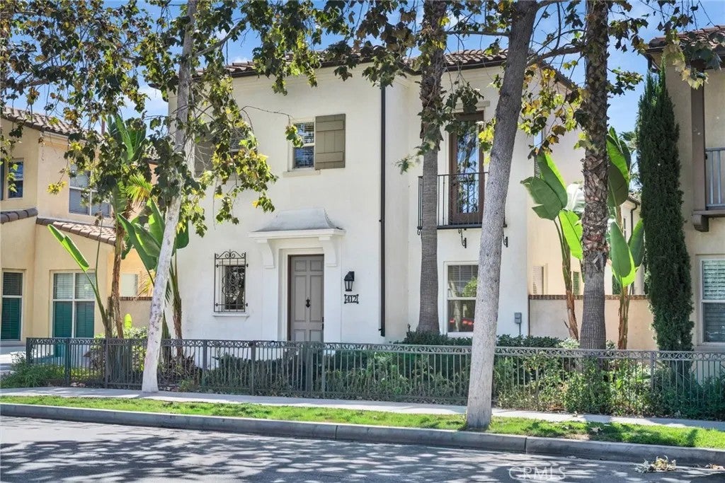 412 E Santa Ana