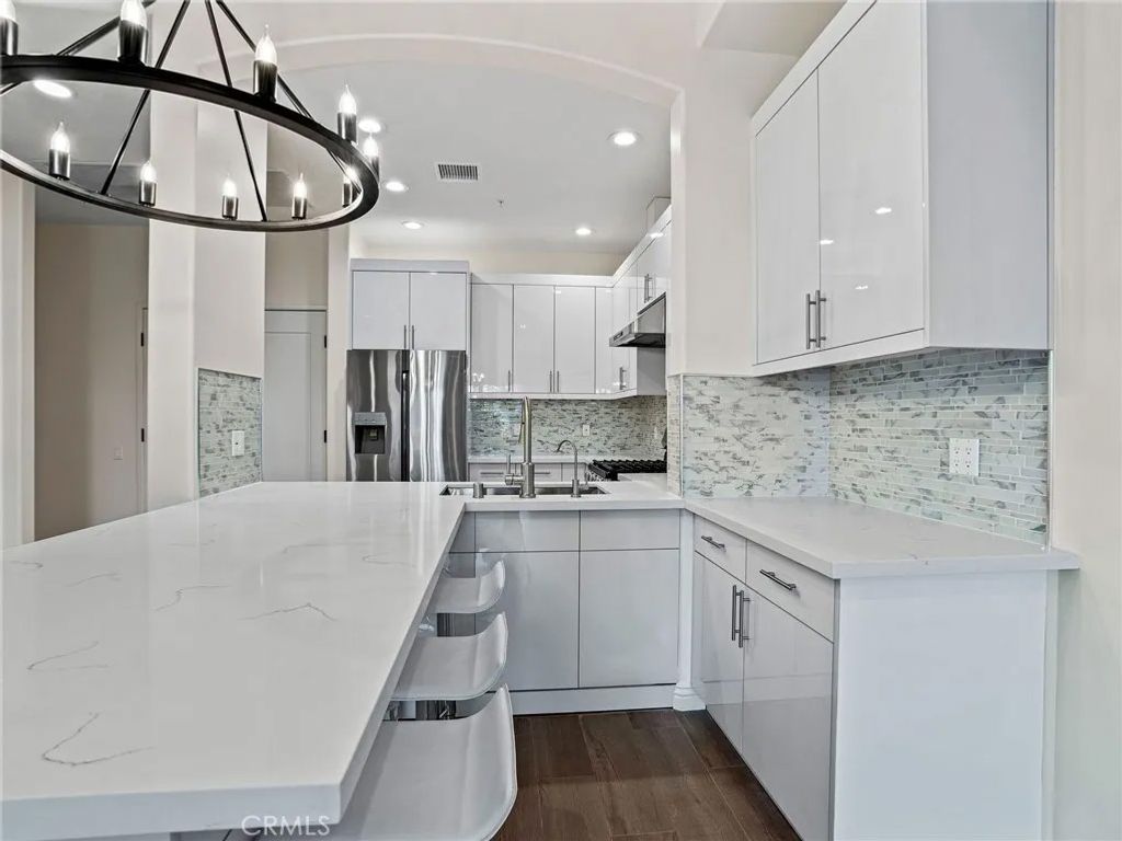 Photo of 1598 Long Beach, Long Beach, CA 90813 (MLS # OC26084291)