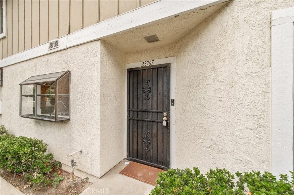23767 Highland Valley