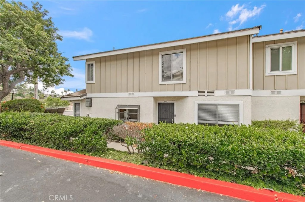 23767 Highland Valley