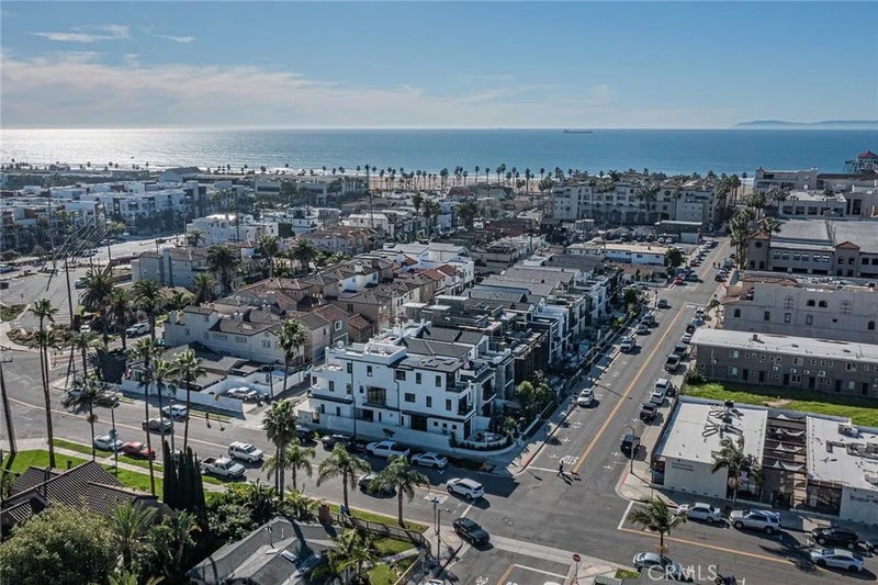 328 3rd Street