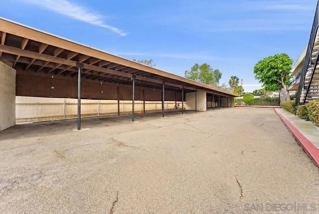 4415 Rosebud Ln