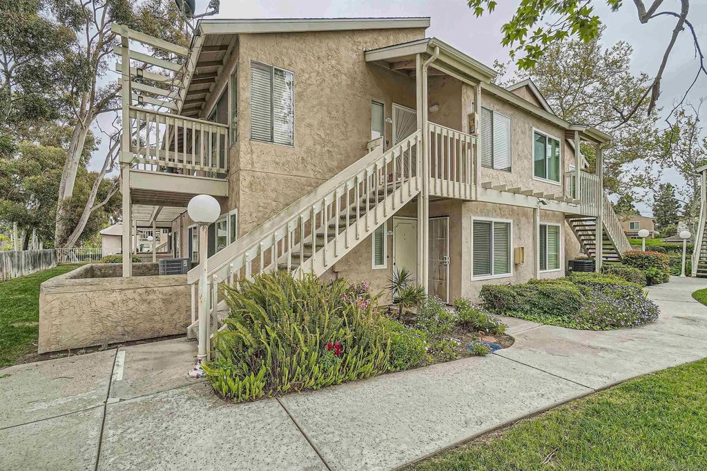 Photo of 675 Diamond Way #137, Vista, CA 92083 (MLS # 260013563)