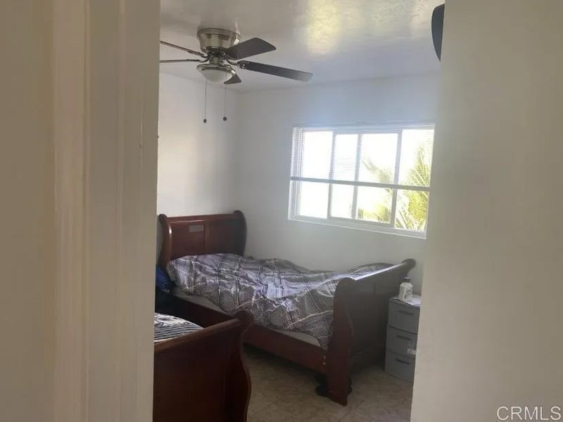908 S Sunshine Avenue 12