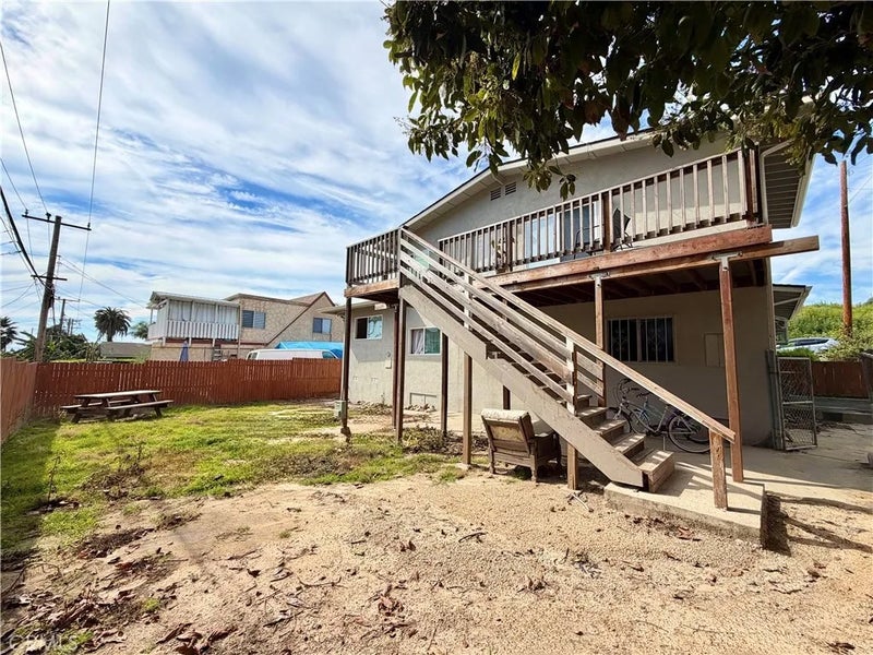 6840 W Santa Barbara