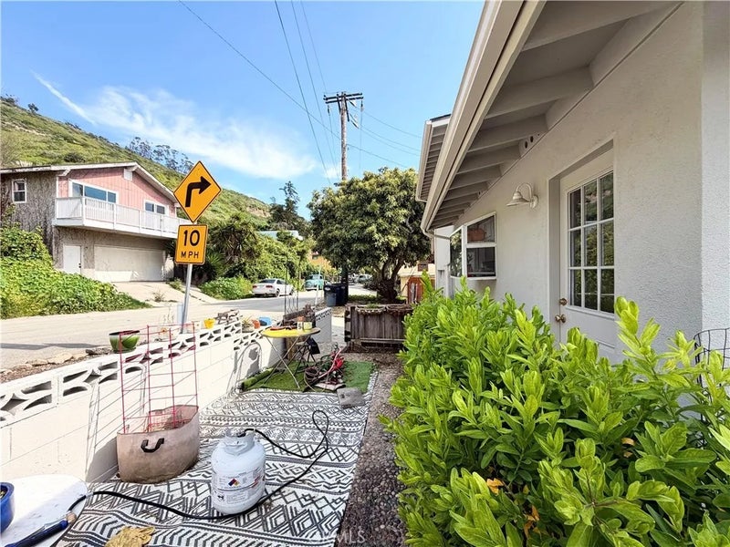 6840 W Santa Barbara