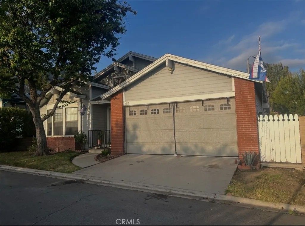 Photo of 13691 Gavina AVE #615, Sylmar, CA 91342 (MLS # SR26107518)