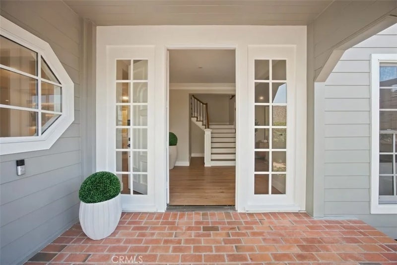 18 Hillsdale