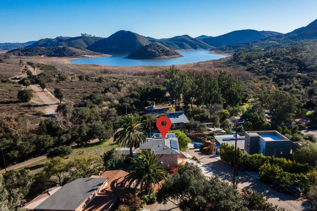 Photo of 20227 Ash Ln, Escondido, CA 92029 (MLS # 250034423)