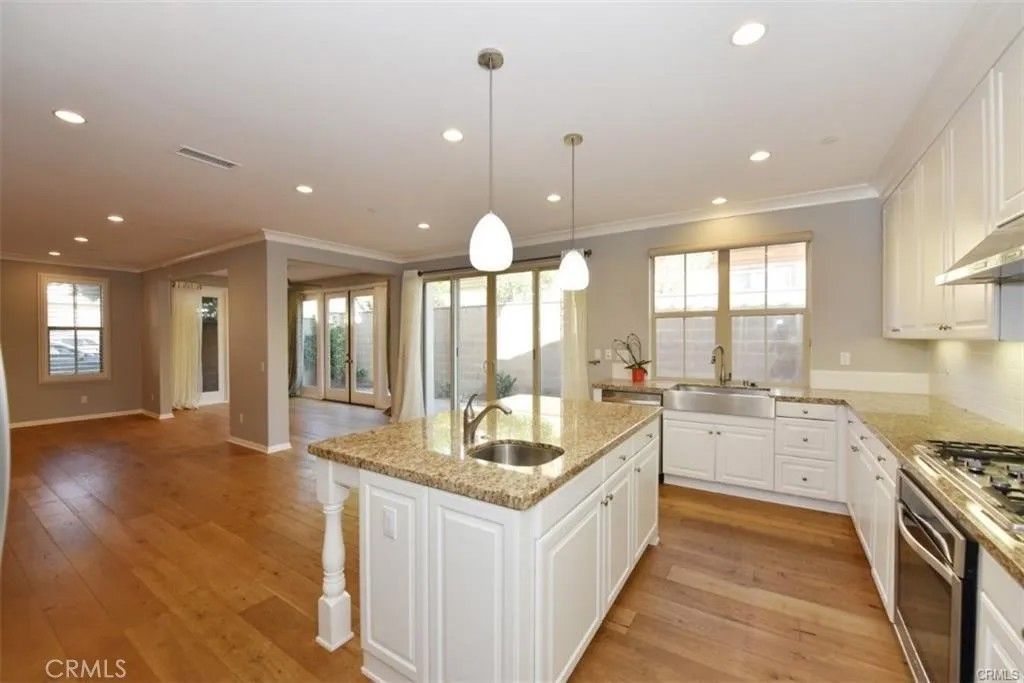 Photo of 237 Wyndover, Irvine, CA 92620 (MLS # NP26092161)