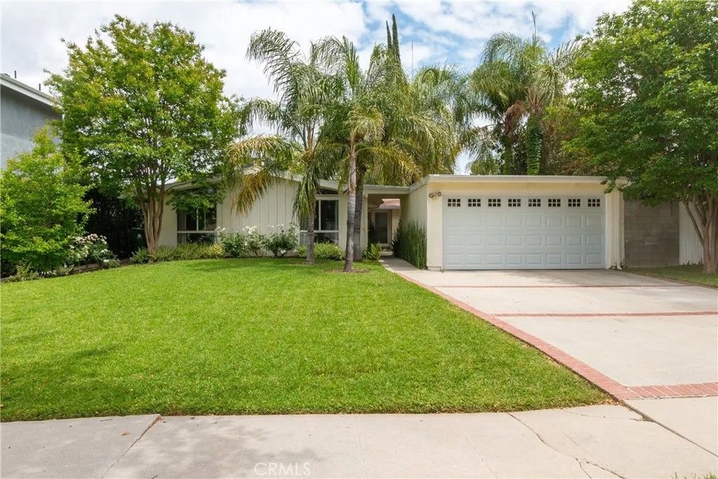 Photo of 6540 Gazette AVE, Winnetka, CA 91306 (MLS # BB26102133)