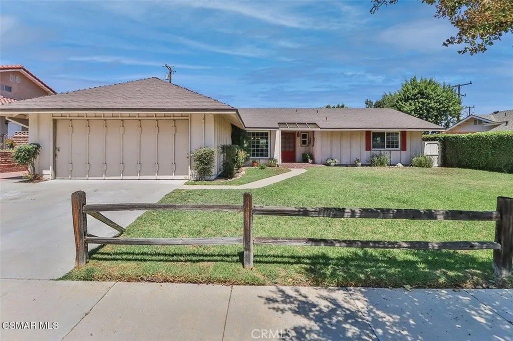Photo of 69 Washburn St, Simi Valley, CA 93065 (MLS # BB26089721)