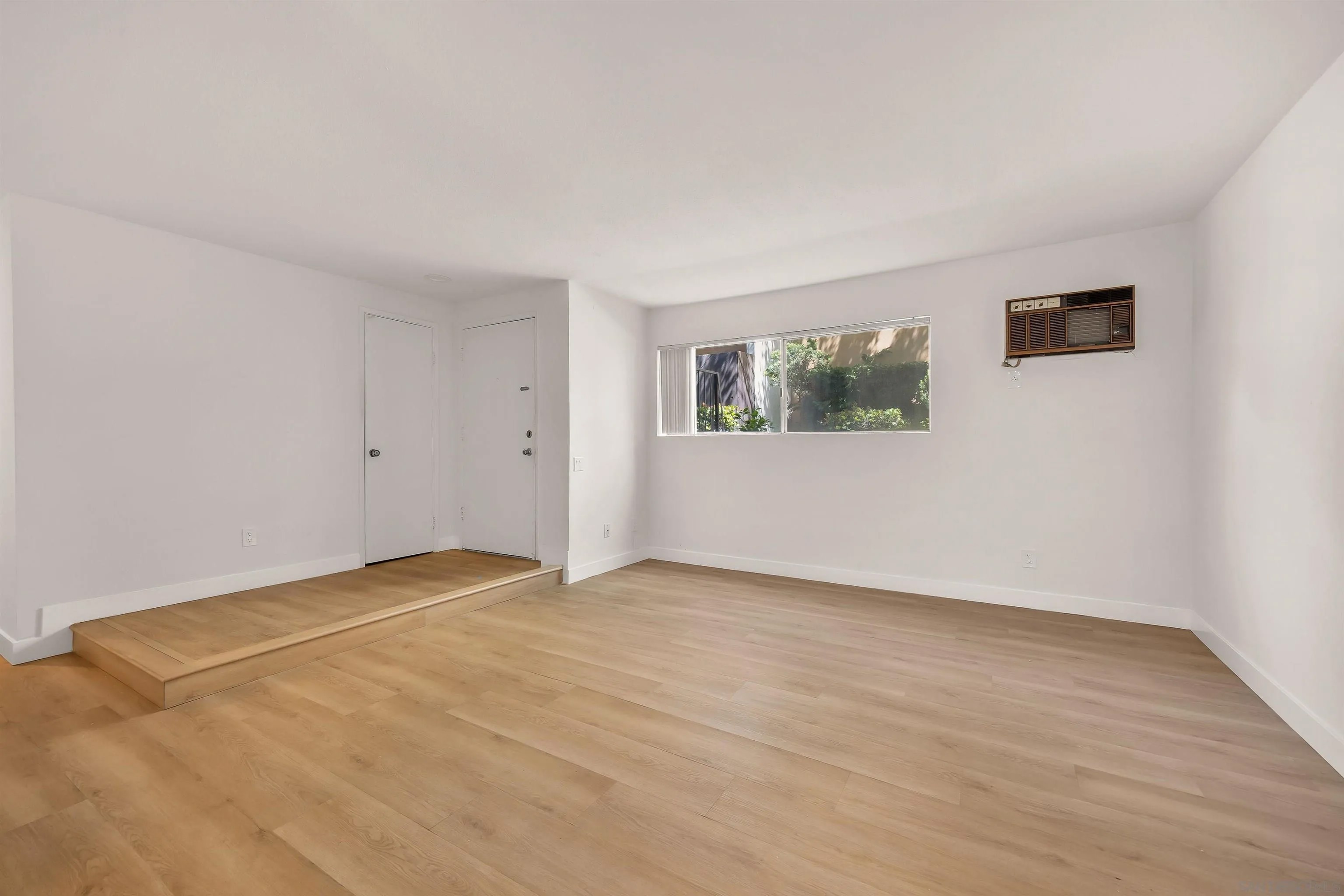 7982 Mission Center C