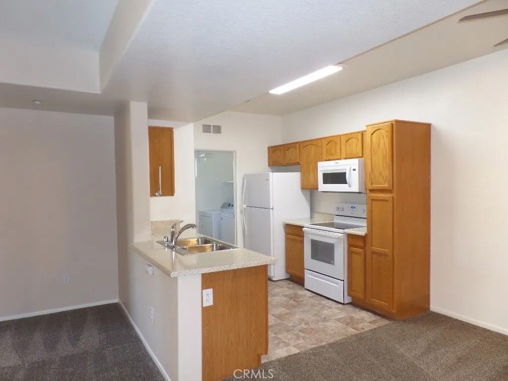 Photo of 41410 Juniper Street #2822, Murrieta, CA 92562 (MLS # SW25240655)