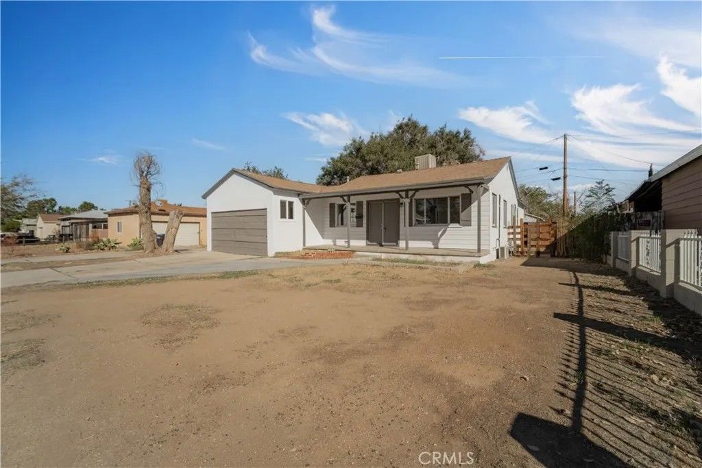Photo of 38318 17th Street East St, Palmdale, CA 93550 (MLS # SR25280081)