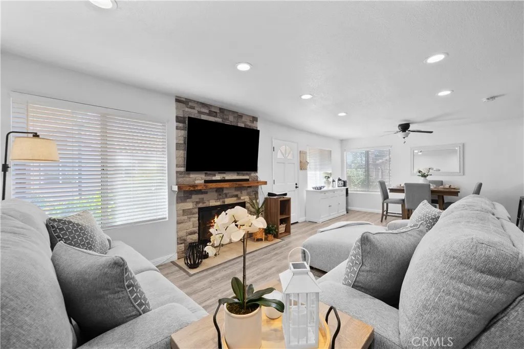 22637 Copper Hill 90