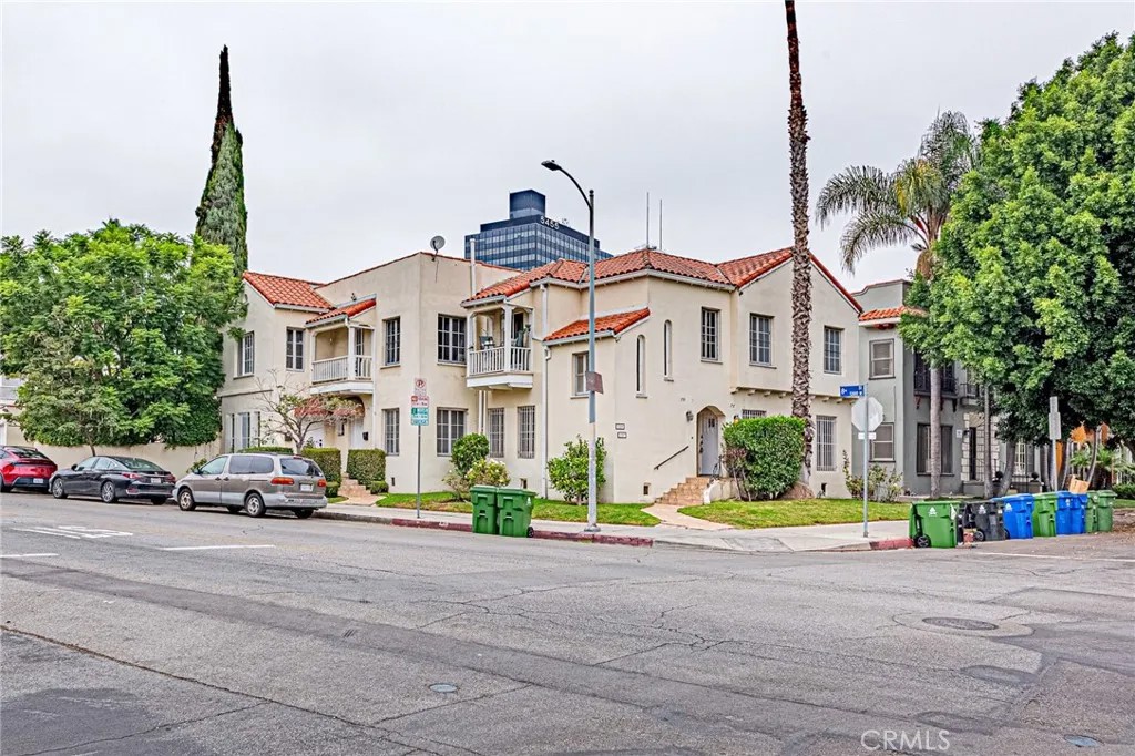 5355 W 8TH Street