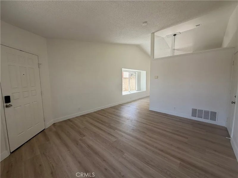 1910 Summertree Drive