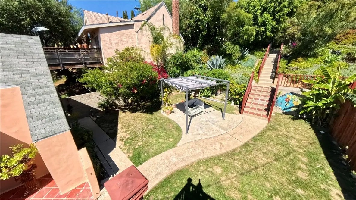 641 Sunnyhill Drive