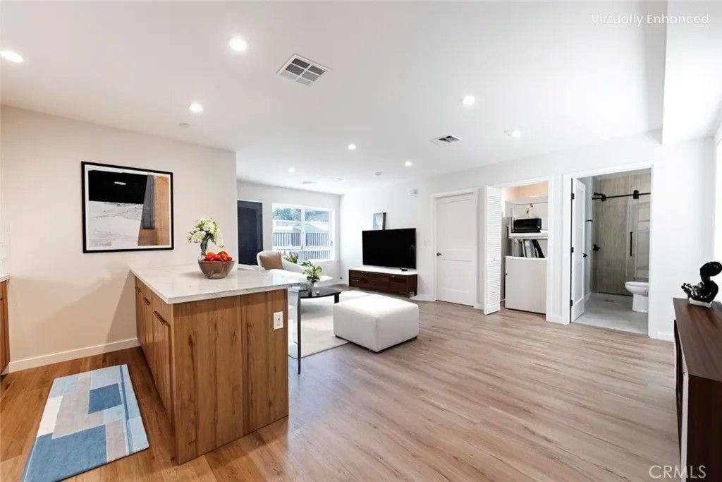 Photo of 1855 Crenshaw Boulevard, Los Angeles, CA 90019 (MLS # BB25249274)