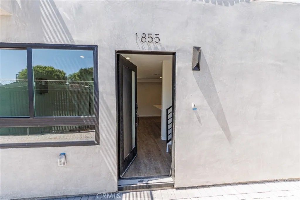 Photo of 1855 Crenshaw Boulevard, Los Angeles, CA 90019 (MLS # BB25249274)