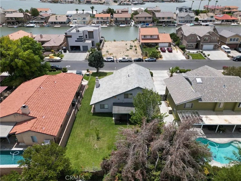 18180 Lakeview