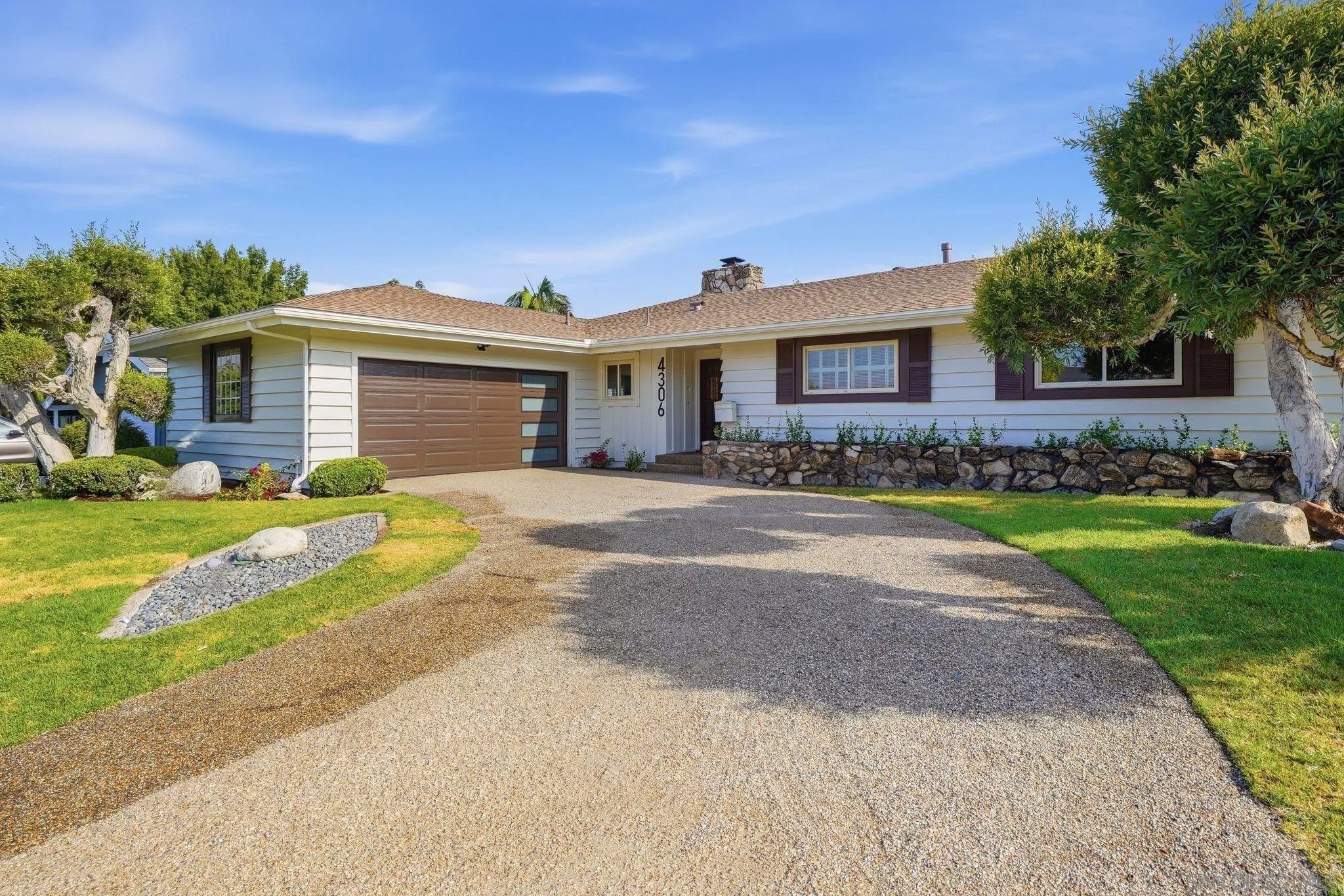 6034 Del Cerro Blvd