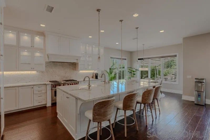 10886 Cadence Isle Ct